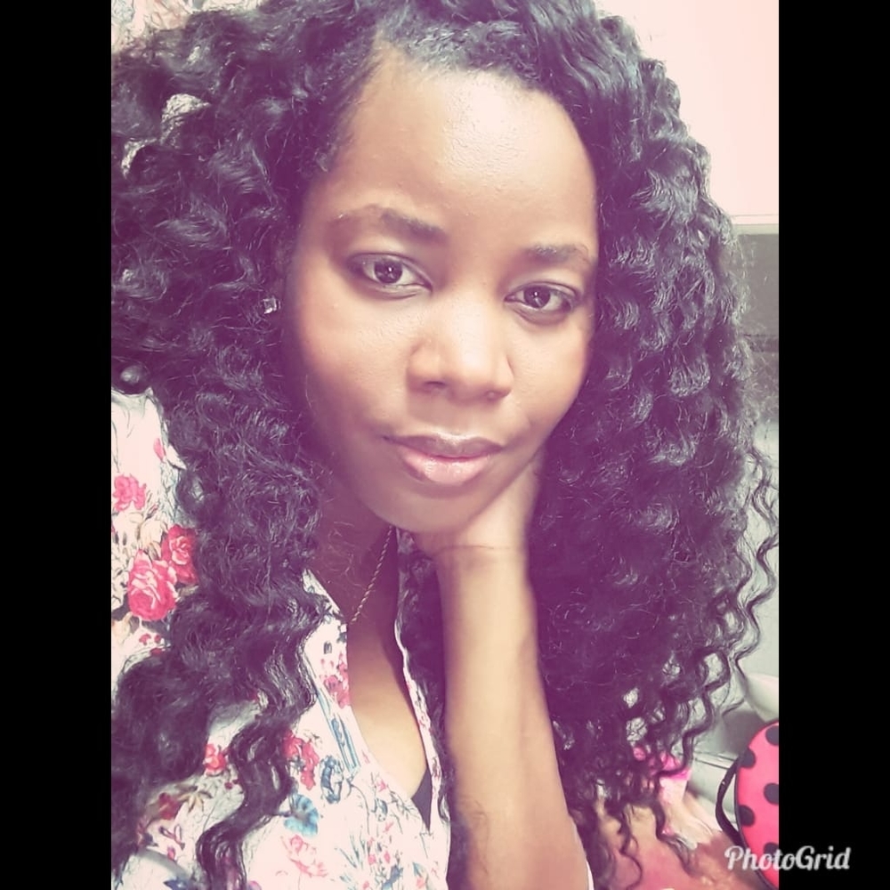 Meet your Posher, Monique